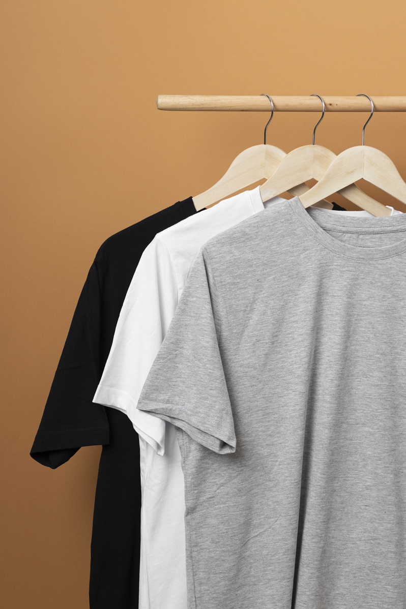 ALPAZA — premium oversized T-shirt campaign, model wearing minimal luxury streetwear